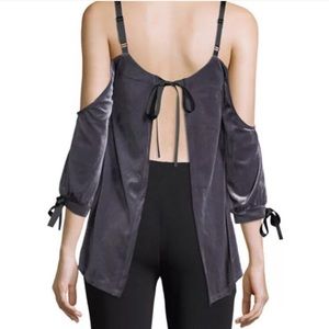 Romeo & Juliet Couture Tops - Romeo Juliet Couture Cold Shoulder Open Back Romeo & Juliet Couture Tops - Romeo Juliet Couture Cold Shoulder Open Back